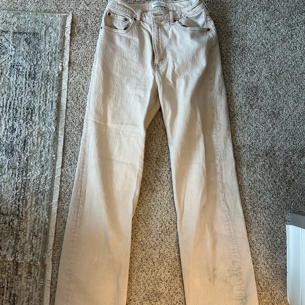 Abercrombie & Fitch Ultra High Rise 90s Straight Leg Jeans